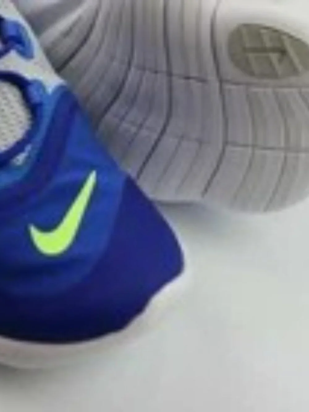 Nike Free RN 5.0 (GS)  Girls Comfortable Running Shoes CJ2079 400 Top off box